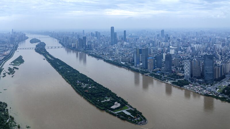 China Issues Yellow Alert as Heavy Rainstorms Approach Multiple Regions