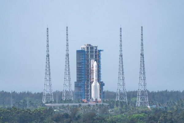 China Launches Chang'e-6 Lunar Probe to Collect Samples from Moon's Far Side video poster