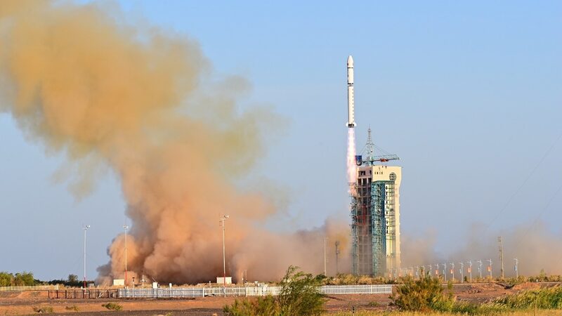 China_Launches_Shijian_19__Its_First_Reusable_Returnable_Test_Satellite