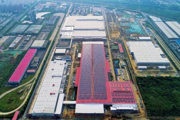 China Opens Manufacturing and Healthcare Sectors to Full Foreign Investment China_Opens_Manufacturing_and_Healthcare_Sectors_to_Full_Foreign_Investment