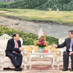 China Pledges Enhanced Services for Foreign Investors, Says Vice Premier He Lifeng
