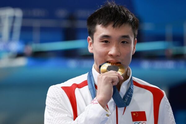 China Reclaims Top Spot in Medal Standings on Day 15 of Paris 2024 Olympics China_Reclaims_Top_Spot_in_Medal_Standings_on_Day_15_of_Paris_2024_Olympics