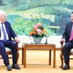 China Seeks to Strengthen Ties with France, Says President Xi Jinping video poster