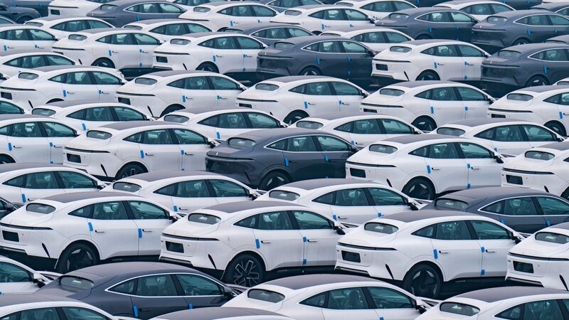China_Sets_Record_with_4_397_Million_NEV_Registrations_in_First_Half_of_2024 - Khabar Asia China_Sets_Record_with_4_397_Million_NEV_Registrations_in_First_Half_of_2024
