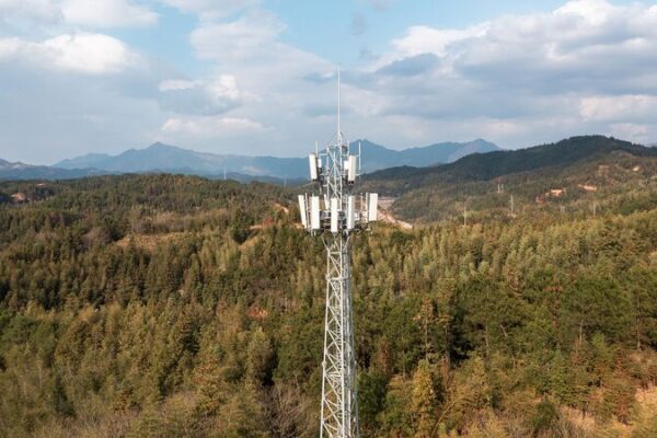 China Surpasses 4 Million 5G Base Stations, Aiming for Deeper Network Integration China_Surpasses_4_Million_5G_Base_Stations__Aiming_for_Deeper_Network_Integration