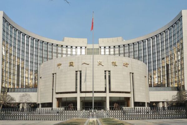 China Takes Steps to Stabilize Yuan and Expand Cross-Border Financing China_Takes_Steps_to_Stabilize_Yuan_and_Expand_Cross_Border_Financing