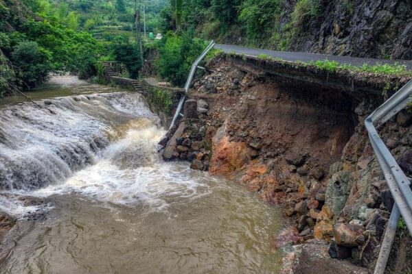 China Warns of Mountain Torrents in Zhejiang, Jiangxi, and Hunan Provinces China Warns of Mountain Torrents in Zhejiang, Jiangxi, and Hunan Provinces