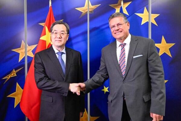 China and EU Pledge to Deepen Green Cooperation at High-Level Climate Dialogue China and EU Pledge to Deepen Green Cooperation at High-Level Climate Dialogue