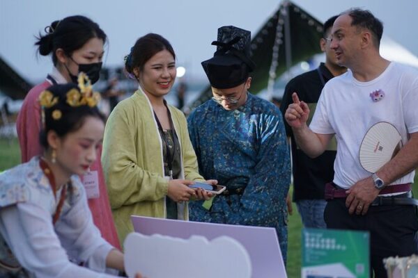 China_and_Italy_Strengthen_Bilateral_Ties_with_High_Level_Exchanges