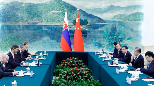China and Slovakia Commit to Strengthening Strategic Partnership China_and_Slovakia_Commit_to_Strengthening_Strategic_Partnership