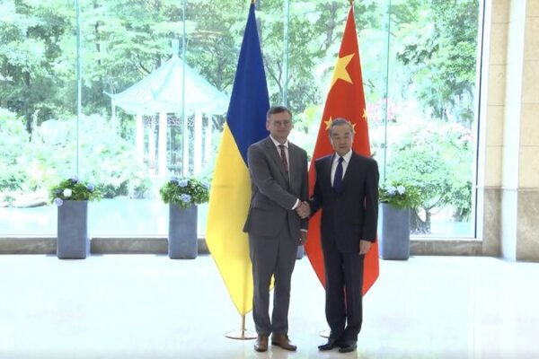 China and Ukraine Foreign Ministers Discuss Paths Toward Peace in Ukraine Crisis China_and_Ukraine_Foreign_Ministers_Discuss_Paths_Toward_Peace_in_Ukraine_Crisis video poster