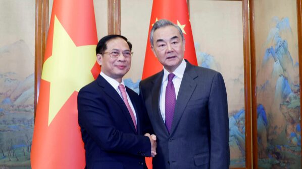 China and Vietnam Commit to Strengthening High-Level Exchanges and Cooperation China_and_Vietnam_Commit_to_Strengthening_High_Level_Exchanges_and_Cooperation