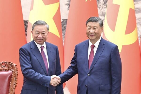 China_and_Vietnam_Pledge_to_Strengthen_Traditional_Friendship