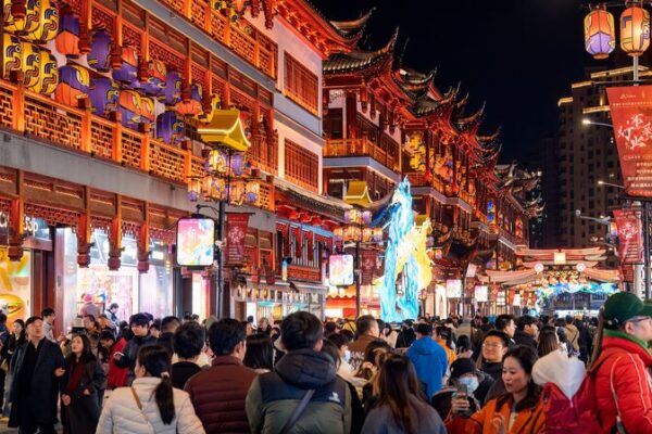 China’s 2025 New Year Holiday Sees Surge in Spending and Travel China_s_2025_New_Year_Holiday_Sees_Surge_in_Spending_and_Travel