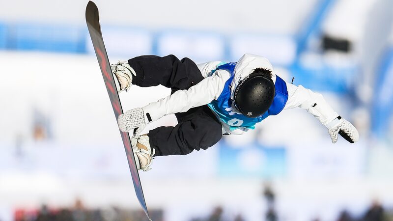 China_s_Cai_Xuetong_and_Wu_Shaotong_Advance_to_FIS_Snowboard_Halfpipe_World_Cup_Final