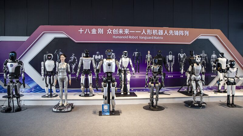China_s_Humanoid_Robots_Take_Center_Stage_in_Industrial_Manufacturing - Khabar Asia China_s_Humanoid_Robots_Take_Center_Stage_in_Industrial_Manufacturing