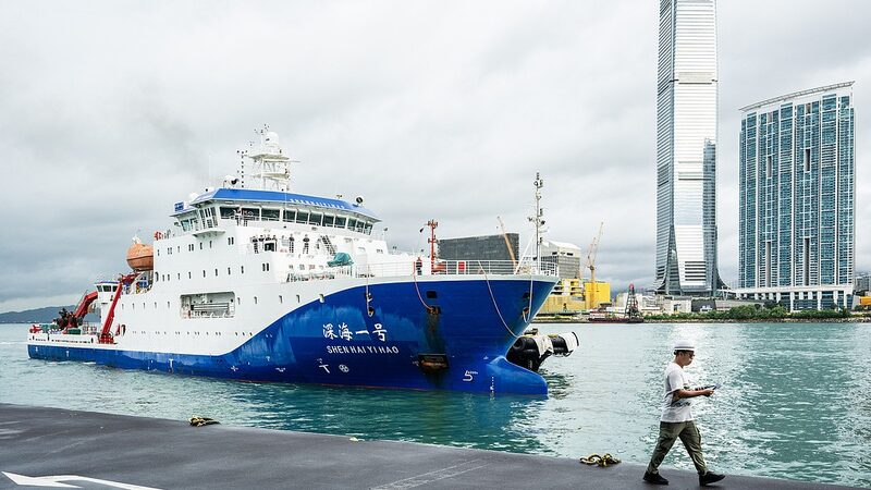 China_s_Manned_Submersible_Jiaolong_Makes_Historic_First_Visit_to_Hong_Kong