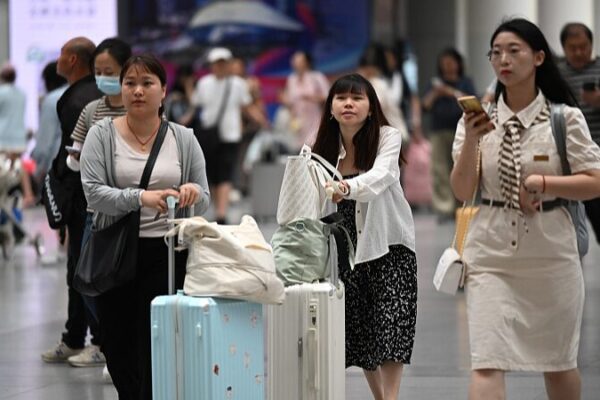 China’s Railway Network Records 211 Million Passenger Trips in First Half of Summer Rush China_s_Railway_Network_Records_211_Million_Passenger_Trips_in_First_Half_of_Summer_Rush