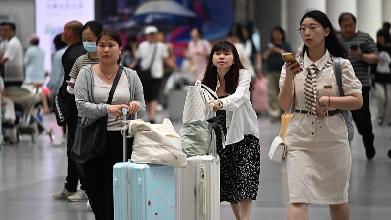 China_s_Railway_Network_Records_211_Million_Passenger_Trips_in_First_Half_of_Summer_Rush