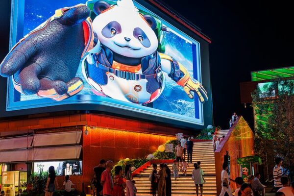 China’s Tech-Driven Experiences Redefine Consumption Trends China_s_Tech_Driven_Experiences_Redefine_Consumption_Trends