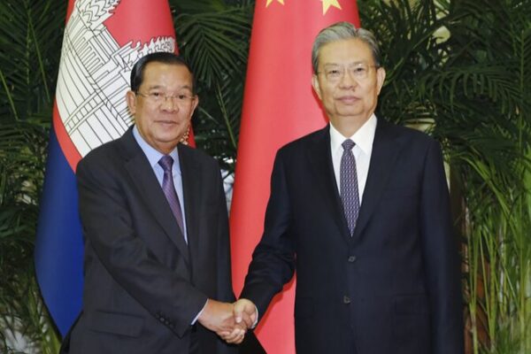 China’s Top Legislator Meets Cambodian Senate President Hun Sen in Beijing China_s_Top_Legislator_Meets_Cambodian_Senate_President_Hun_Sen_in_Beijing