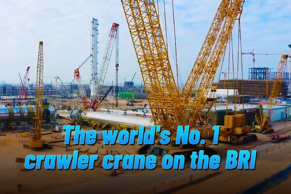 China’s 4,000-Tonne Crawler Crane: Engineering Marvel on the Belt and Road China's 4,000-Tonne Crawler Crane: Engineering Marvel on the Belt and Road video poster
