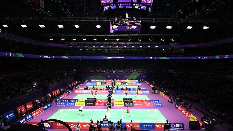 China's Badminton Teams Advance as Group Leaders in Thomas & Uber Cup