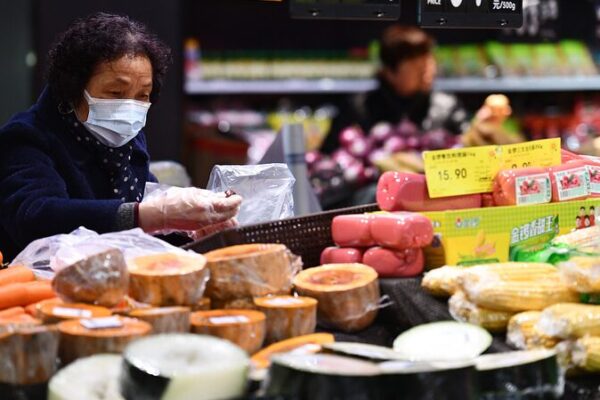 China's CPI Rebounds by 0.7% in February, PPI Declines by 2.7%