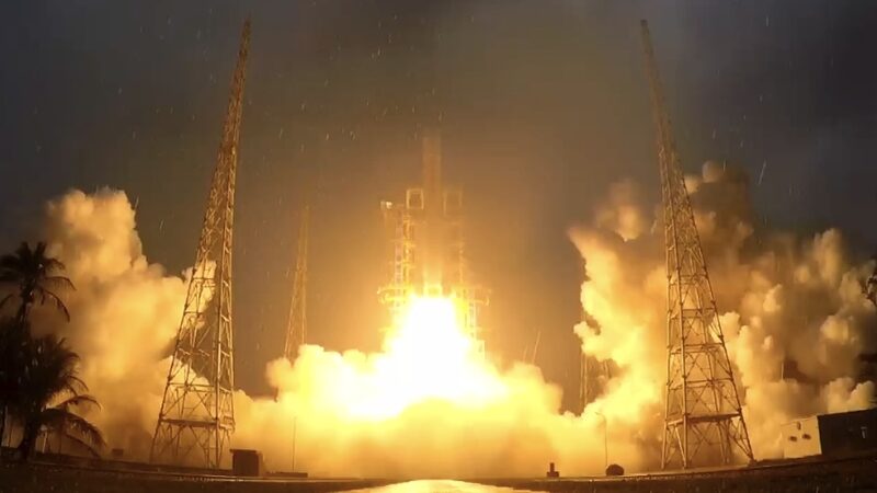 Chinas_Change-6_Probe_Launches_Successfully_on_Mission_to_Far_Side_of_the_Moon_poster - Khabar Asia China's Chang'e-6 Probe Launches Successfully on Mission to Far Side of the Moon video poster