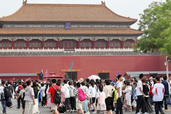 China’s Dragon Boat Festival Spurs Surge in Domestic Tourism China's Dragon Boat Festival Spurs Surge in Domestic Tourism