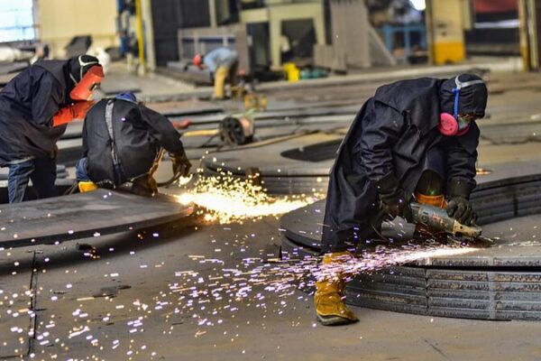 Chinas_Economy_Beats_Expectations_with_7_Industrial_Growth_in_Early_2024 - Khabar Asia China's Economy Beats Expectations with 7% Industrial Growth in Early 2024