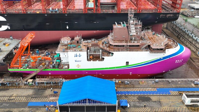 China's First Multifunctional Deep-Sea Research Vessel Docks in Guangzhou