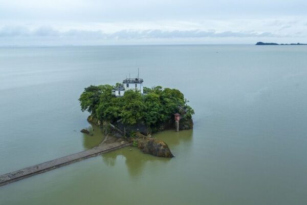 China's Largest Freshwater Lake Exceeds Flood Alert Level Amid Heavy Rains