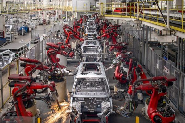 China's Manufacturing PMI Rebounds to 50.8 in March, Signaling Economic Recovery