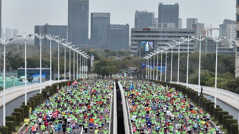 Chinas_Marathon_Boom_Millions_Take_to_the_Streets_in_Marathon_Super_Weekend - Khabar Asia China's Marathon Boom: Millions Take to the Streets in 'Marathon Super Weekend'