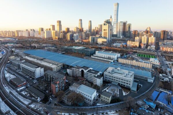 China's March CPI Rises 0.1%, PPI Falls 2.8% Amid Seasonal Changes