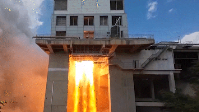 Chinas_New_Rocket_Engine_Passes_Test_Paving_Way_for_Moon_Base_by_2030 - Khabar Asia China's New Rocket Engine Passes Test, Paving Way for Moon Base by 2030