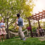 China's Per Capita Disposable Income Rises by 6.1% in 2023, Narrowing Urban-Rural Gap video poster