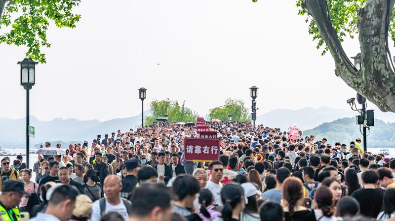 Chinas_Railways_Set_Record_with_20_Million_Passengers_on_May_Day - Khabar Asia China's Railways Set Record with 20 Million Passengers on May Day