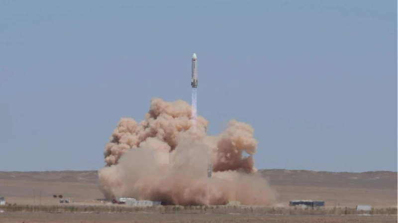Chinas_Reusable_Rocket_Achieves_First_10_km_Vertical_Takeoff_and_Landing - Khabar Asia China's Reusable Rocket Achieves First 10 km Vertical Takeoff and Landing