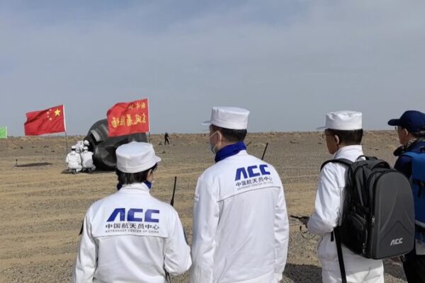China's Shenzhou-17 Crew Prepares for Return with Final Rehearsal in Gobi Desert video poster