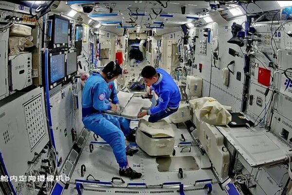 China’s Shenzhou-18 Crew Prepares for First Extravehicular Activity China's Shenzhou-18 Crew Prepares for First Extravehicular Activity video poster