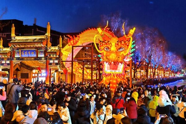 China’s Spring Festival Holiday Sparks Economic Boom with Record Travel Surge China's Spring Festival Holiday Sparks Economic Boom with Record Travel Surge