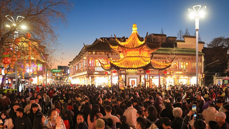 Chinas_Spring_Festival_Spending_Surge_Signals_Robust_Start_to_2024_Economy - Khabar Asia China's Spring Festival Spending Surge Signals Robust Start to 2024 Economy