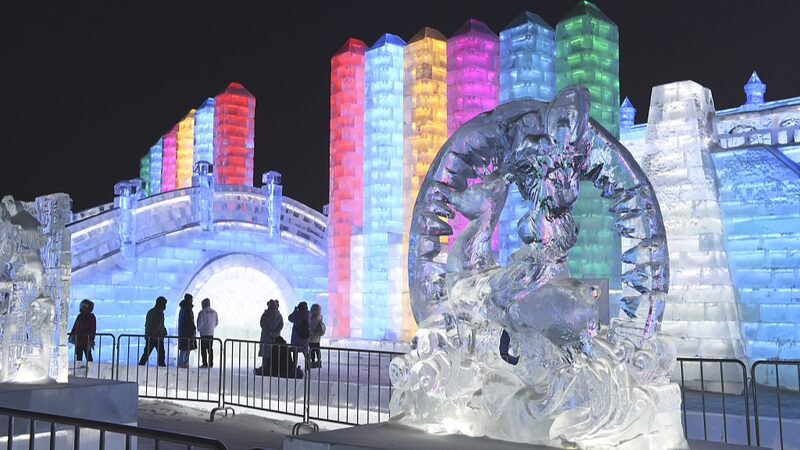 Chinas_Tourism_Booms_Ahead_of_Spring_Festival_with_Soaring_Bookings - Khabar Asia China's Tourism Booms Ahead of Spring Festival with Soaring Bookings