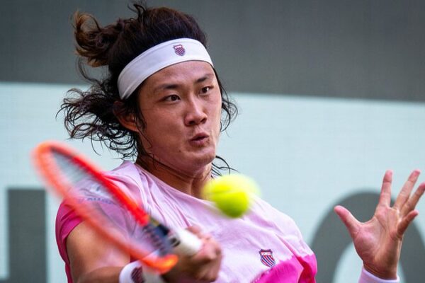 China's Zhang Zhizhen Makes History as Seeded Player at Wimbledon Despite Halle Semifinal Exit
