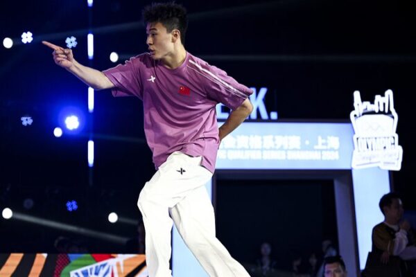 Chinese B-Boy Qi Xiangyu Aims for Historic Gold at Paris 2024 Olympics Chinese B-Boy Qi Xiangyu Aims for Historic Gold at Paris 2024 Olympics
