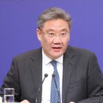Chinese_Commerce_Minister_Urges_U_S__to_Lift_Sanctions_During_Phone_Talks