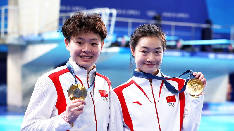 Chinese_Divers_Chen_and_Chang_Clinch_Gold_in_Women_s_Synchronized_3m_Springboard_at_Paris_2024 - Khabar Asia Chinese_Divers_Chen_and_Chang_Clinch_Gold_in_Women_s_Synchronized_3m_Springboard_at_Paris_2024