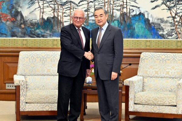 Chinese FM Wang Yi Meets MSC Chairman to Strengthen China-Europe Ties Chinese FM Wang Yi Meets MSC Chairman to Strengthen China-Europe Ties